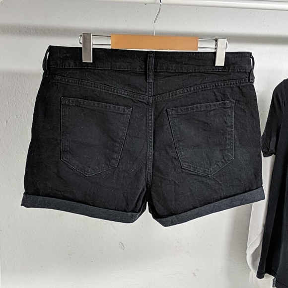 NWOT Old Navy Boyfriend Shorts - Picture 5 of 6